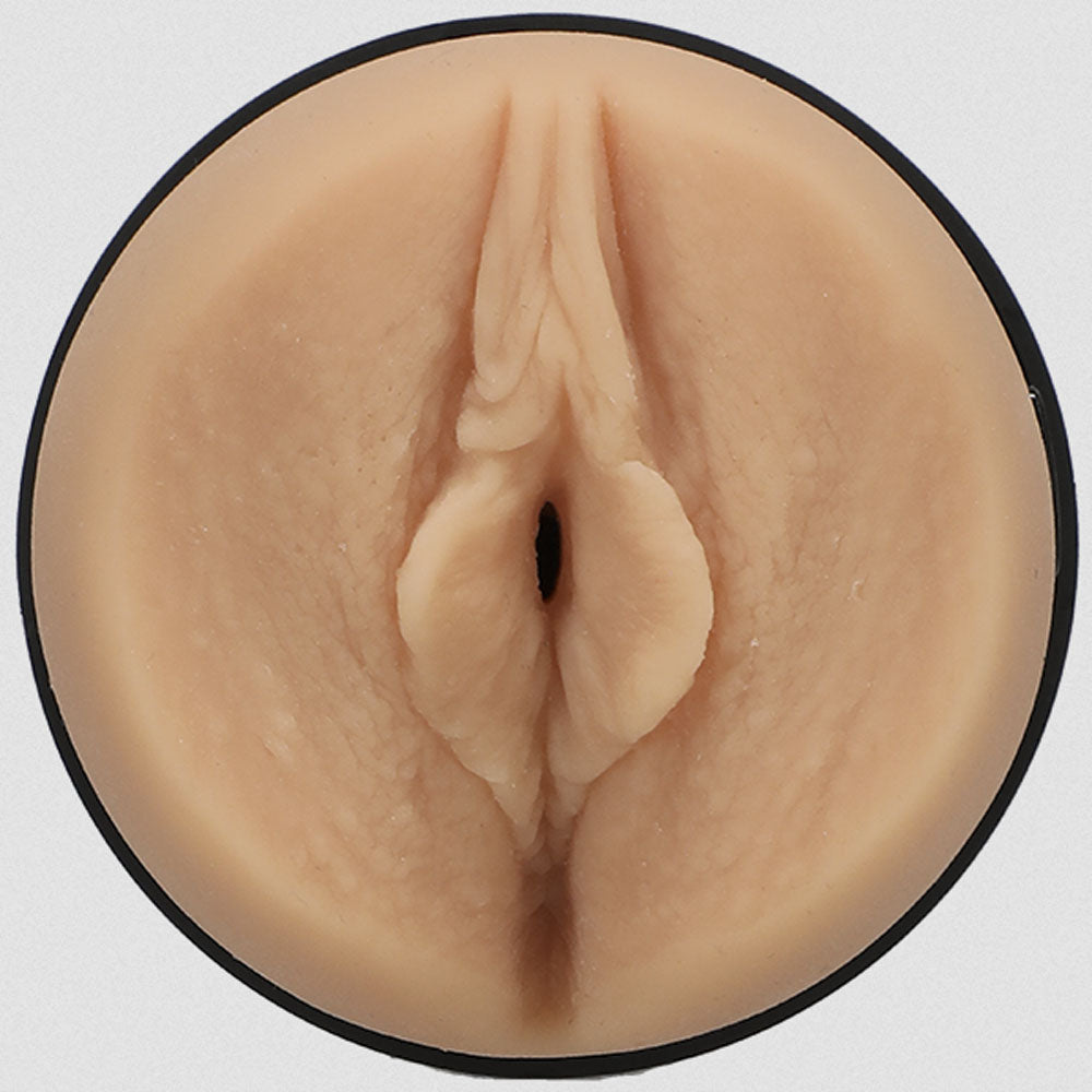 Main Squeeze - Leana Lovings - Masturbator