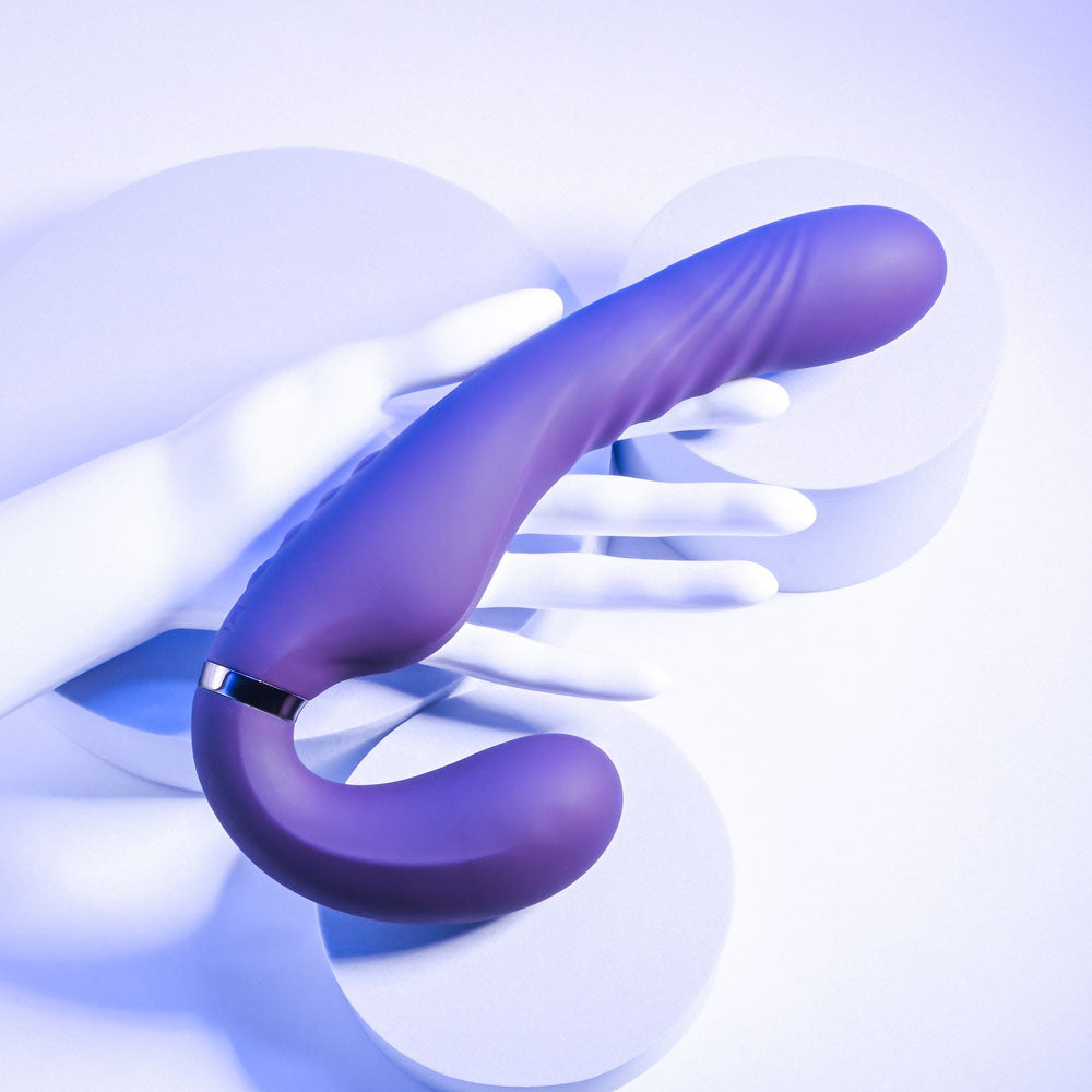Evolved SHARE THE LOVE Vibrating Strapless Strap-on