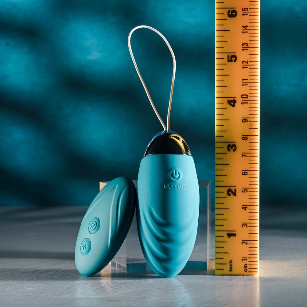 Evolved OVAL OFFICE - Green 8.5 cm USB Rechargeable Wireless Egg with Remote Control - BULLETS & EGGS - Mr and Mrs D's