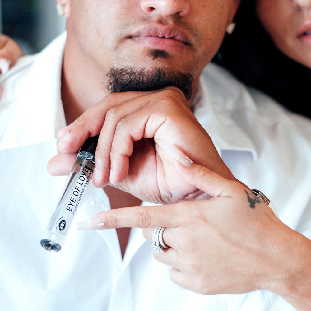 Eye Of Love Confidence Pheromone Cologne - 10 ml - Citrus Musk Scented Pheromone Cologne for Men to attract Women - 10 ml Spray - Mr and Mrs D's