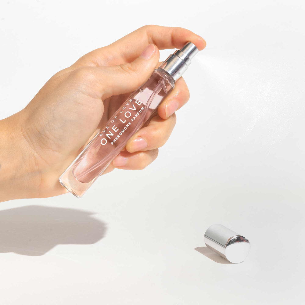 Eye Of Love One Love Pheromone Perfume - 10 ml - Rose Scented Pheromone Perfume for Women to attract Men - 10 ml Spray - Mr and Mrs D's