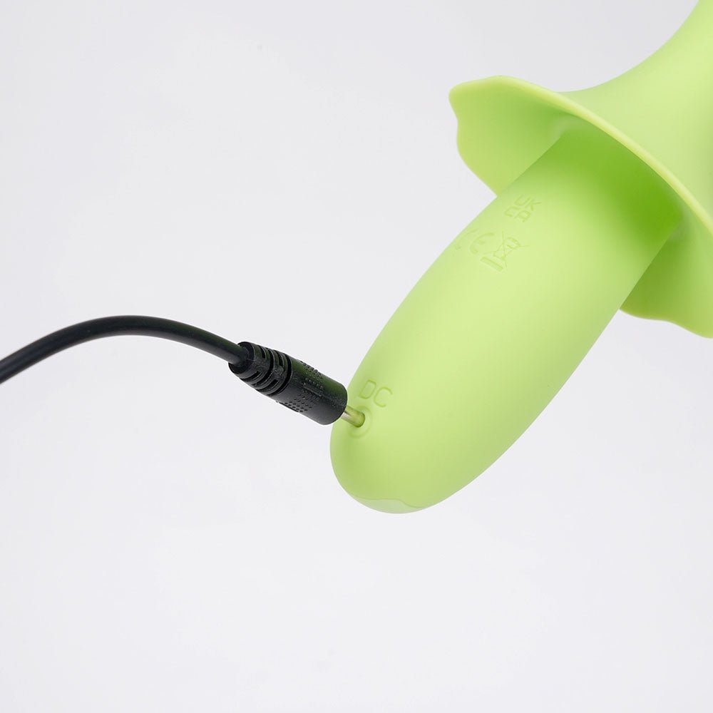 Maia SIENNA - Green - Green 15.2 cm USB Rechargeable Fluttering Bullet - Mr and Mrs D's
